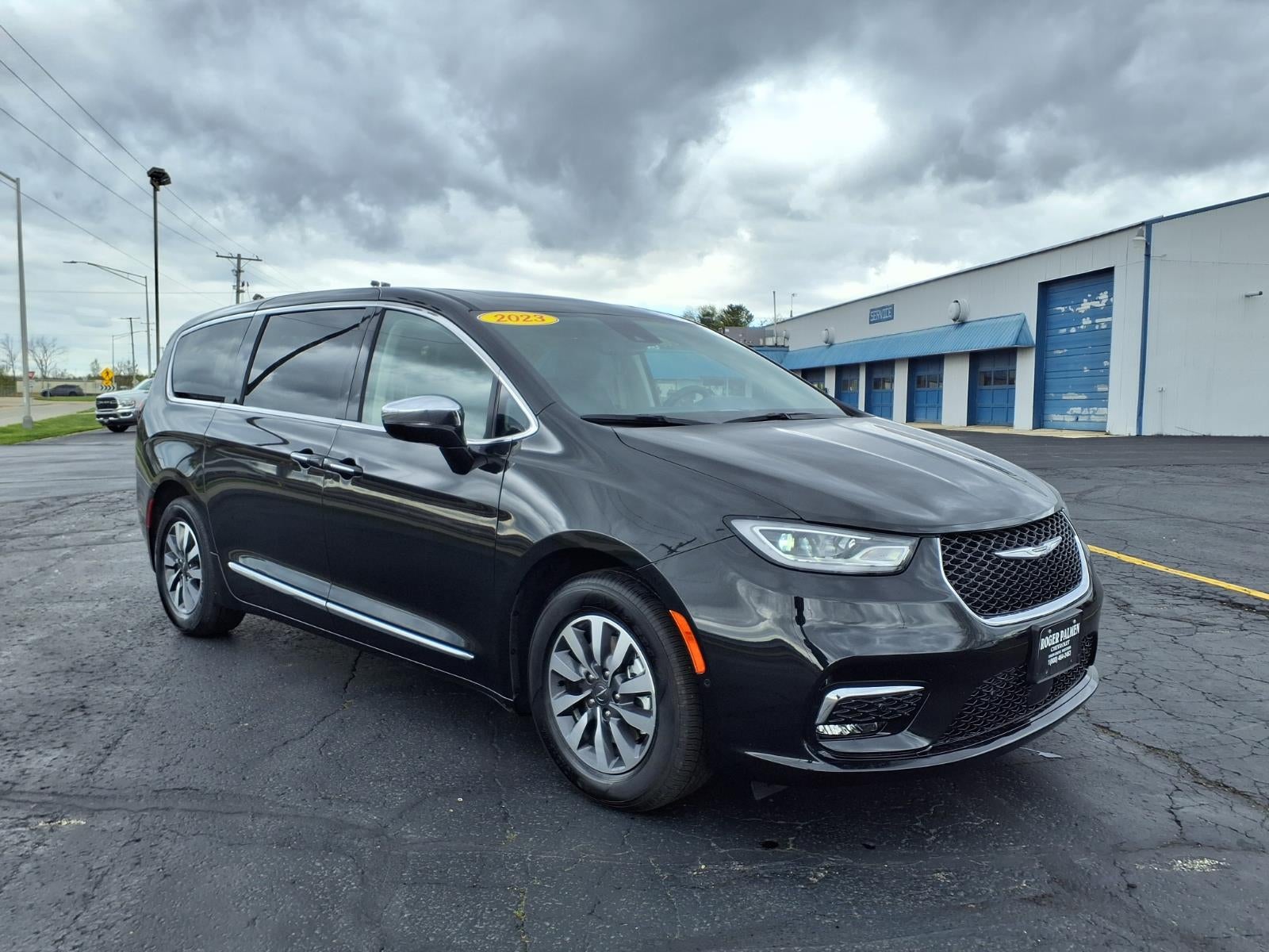 2023 Chrysler Pacifica Hybrid Limited