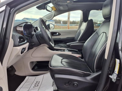 2023 Chrysler Pacifica Hybrid Limited