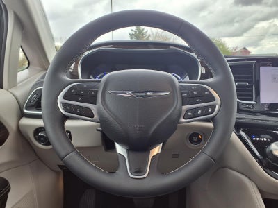 2023 Chrysler Pacifica Hybrid Limited