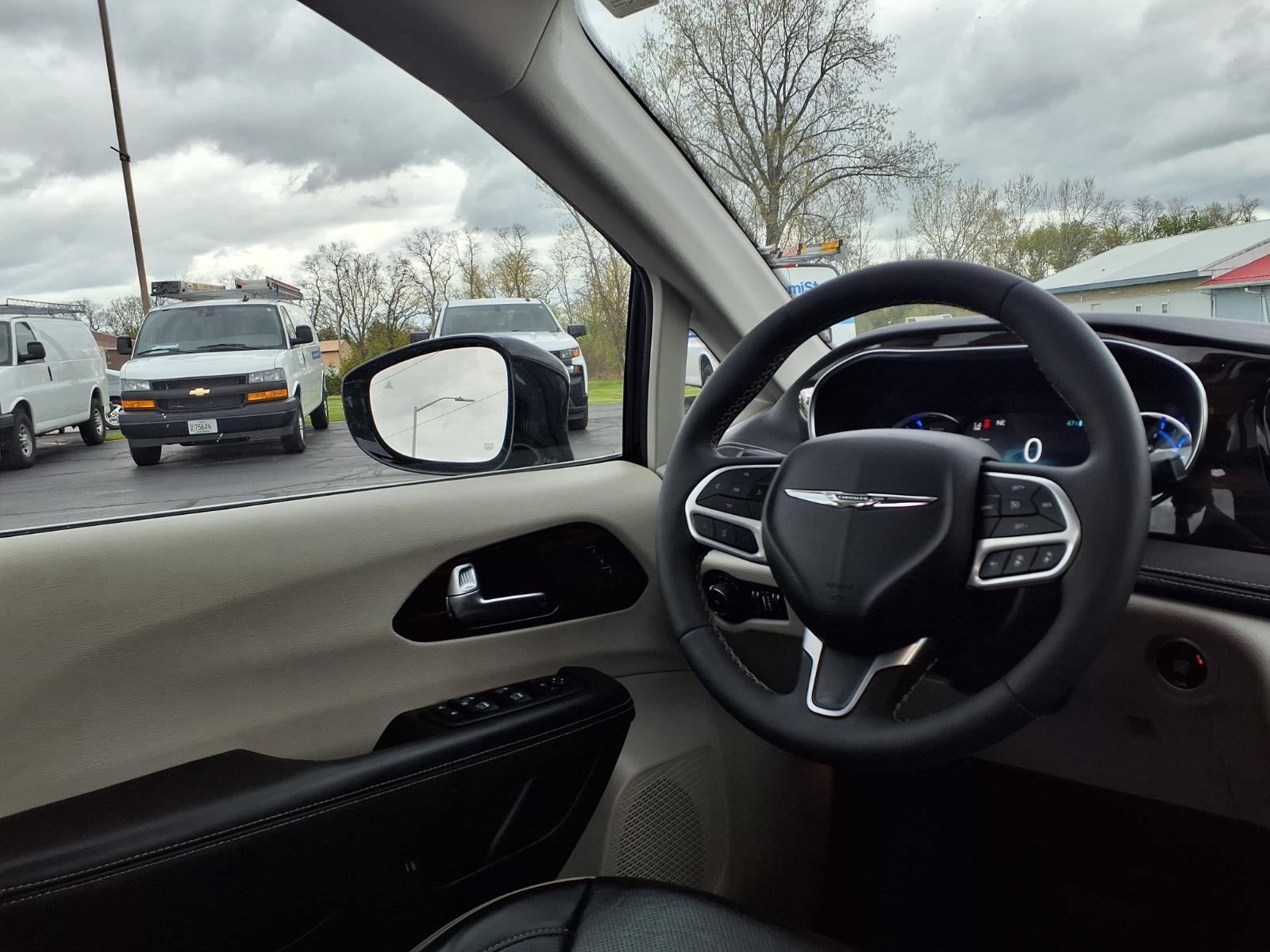 2023 Chrysler Pacifica Hybrid Limited