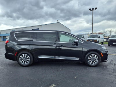 2023 Chrysler Pacifica Hybrid Limited