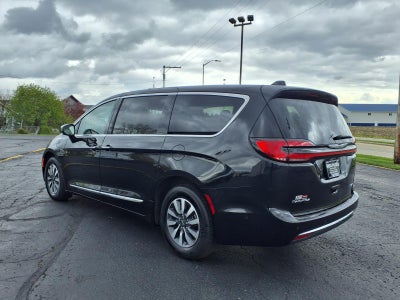 2023 Chrysler Pacifica Hybrid Limited