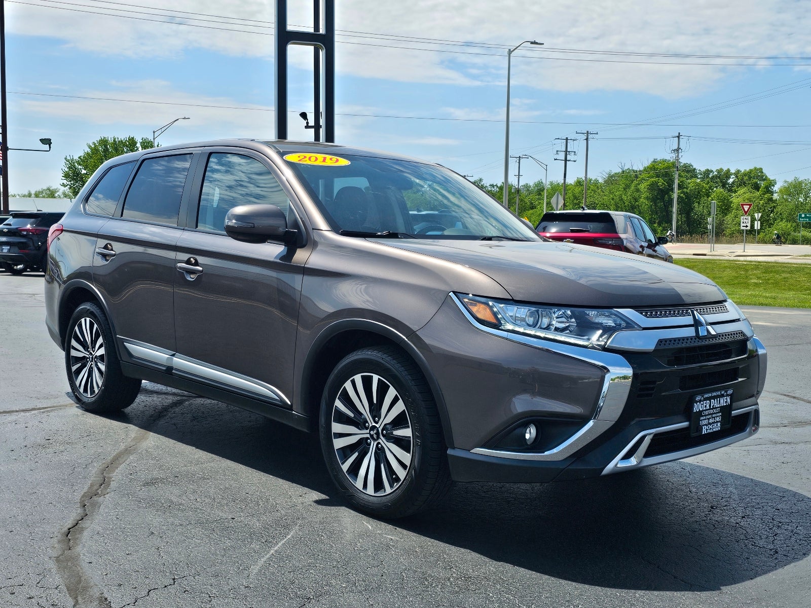 2019 Mitsubishi Outlander SE FWD's photo